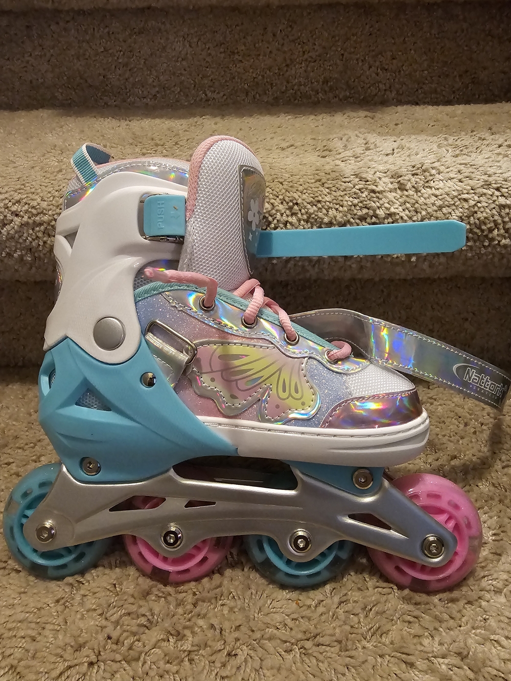 Kids Adjustable Unicorn Roller Skates in Pink, Blue Wheels Light Up M 1-4